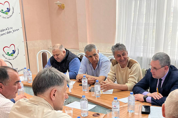В «Доме дружбы народов» будут собирать гуманитарную помощь для военнослужащих