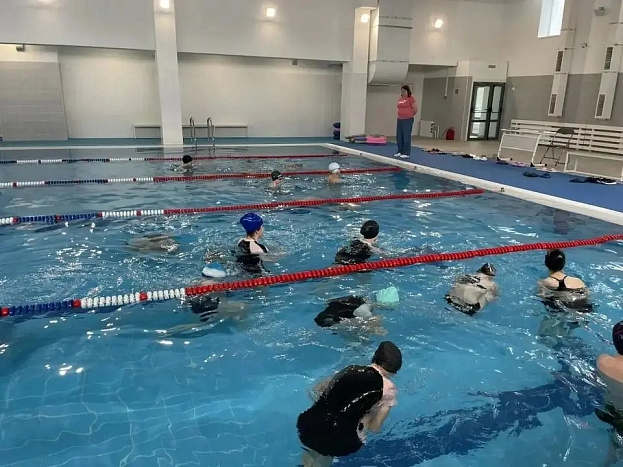 В Кирове обучение школьников плаванию выросло в фестиваль ГТО