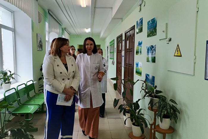 В Кировской области побывала делегация врачей из Макеевки 