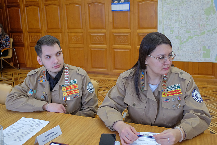Российские студотряды помогут Кировской области строительными кадрами 