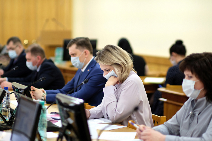 В трех районах Кировской области ужесточен режим ограничительных мероприятий