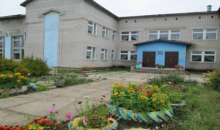 В Кировской области учителя сельской школы воспитали 17 приемных детей