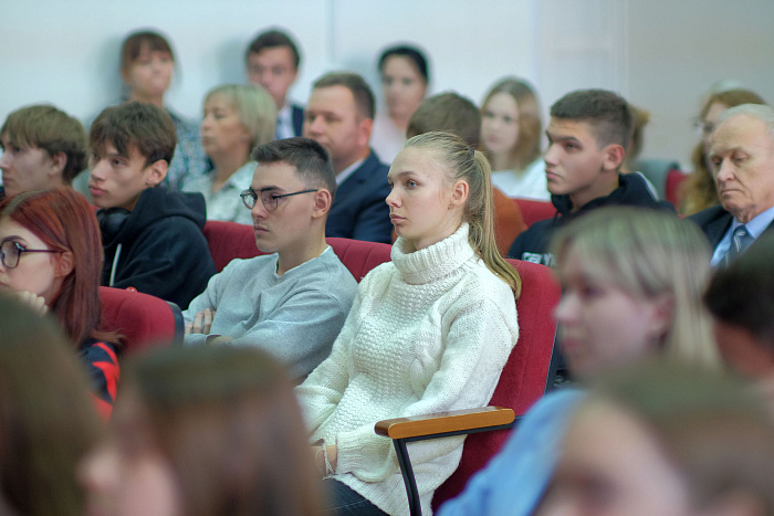 Александр Соколов встретился со студентами и преподавателями МГЮА