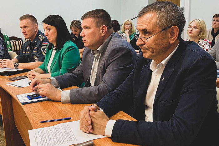 В загородных лагерях стартовали первые смены