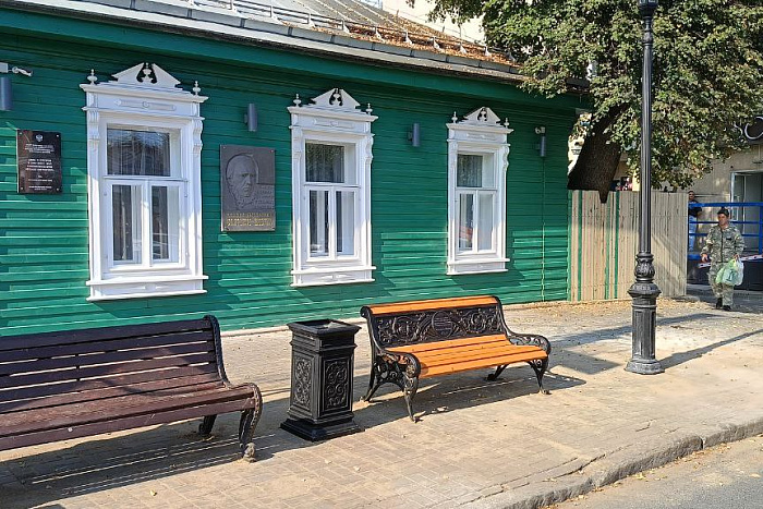 В Кирове накануне 650-летия появилась «литературная остановка»
