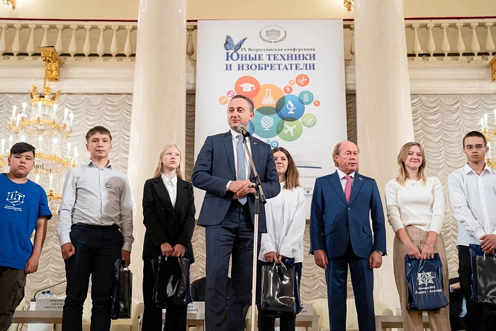 Кировские школьники приняли участие в финале Всероссийской конференции «Юные техники и изобретатели»