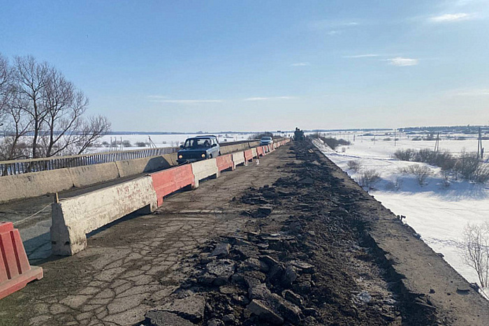 В Кировской области продолжается реконструкция моста через реку Немда 