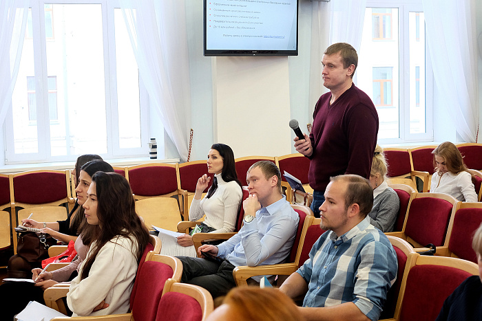 Кировским предпринимателям рассказали о возможностях участия в закупках крупнейших заказчиков