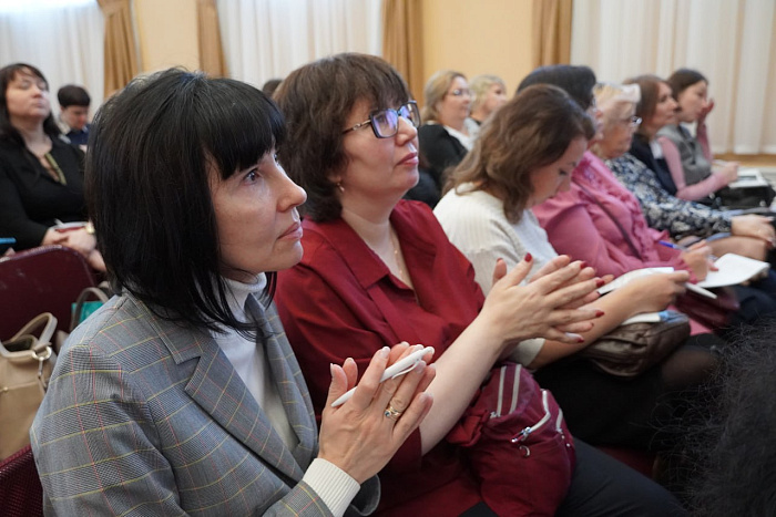 Областная научно-практическая конференция объединила более 100 учителей русского языка и литературы