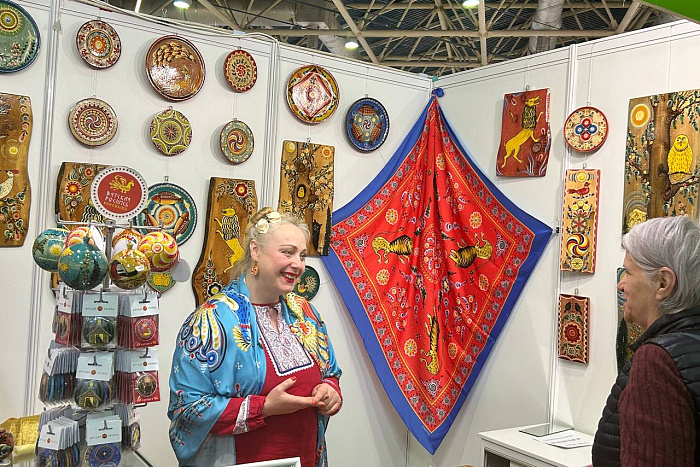 Мастера из Новогодней столицы России привезли на выставку в Москву подарки