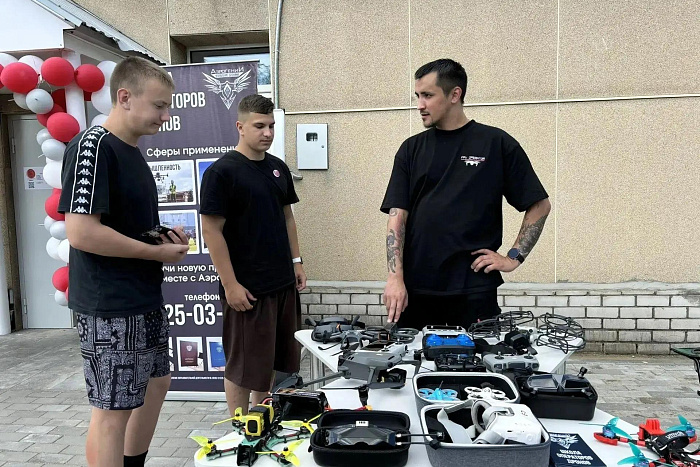 В Юрье открылось современное молодёжное пространство «Отличное место»