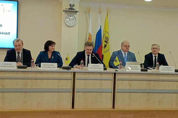 В Кирове проходит всероссийская конференция по теме сохранения памяти о Великой Отечественной войне