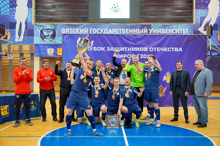 Кубок защитников Отечества завоевали кировские спасатели