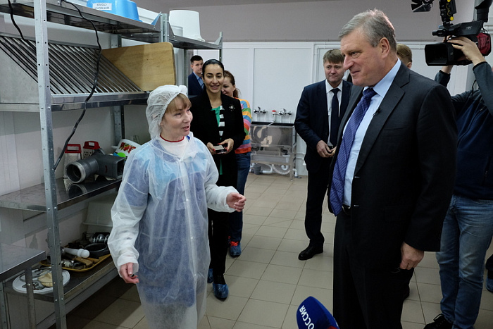 Игорю Васильеву презентовали цех по производству пеллет в Шабалинском районе