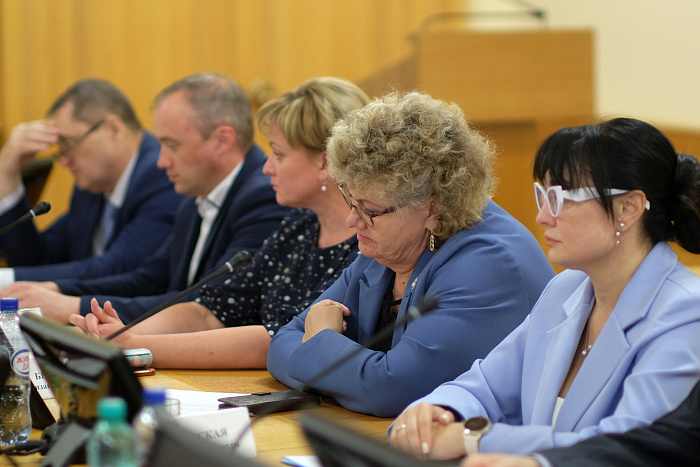 Александр Соколов предложил законодательно урегулировать работу магазинов «24 часа»