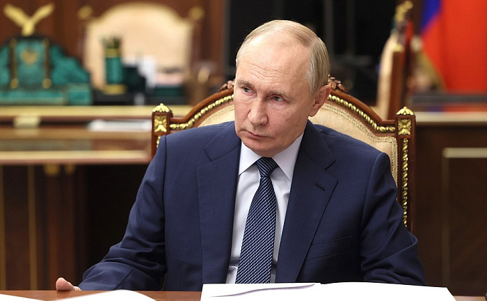 Владимир Путин поручил Александру Соколову держать на особом контроле вопрос строительства школ