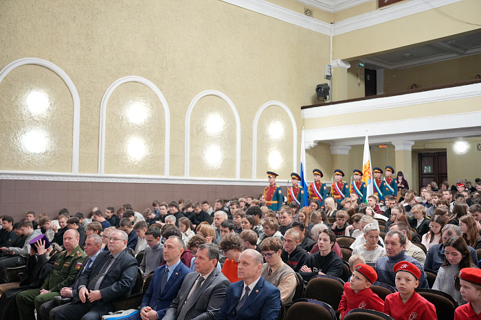 Десять кировчан отправились служить в Президентский полк