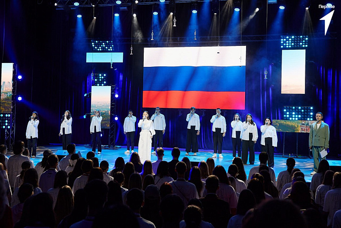 Первые Кировской области приняли участие в финале конкурса «Лидер XXI века. Новые горизонты»