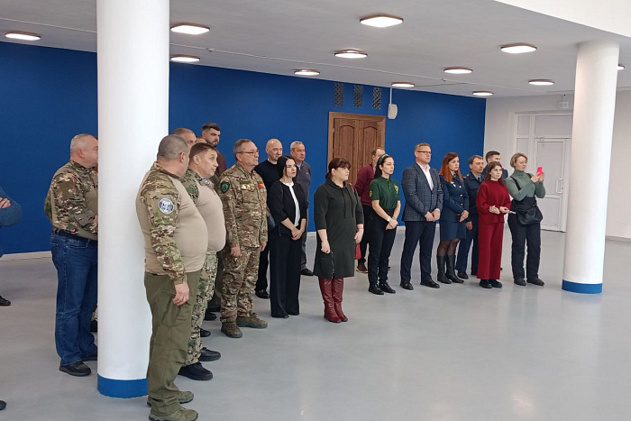 В Кирове продолжается фотовыставка «Помним СВОих»