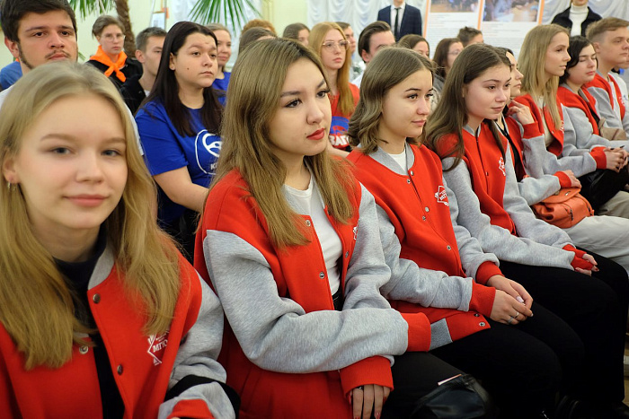 Кировская молодежь отправится на выставку-форум «Россия»