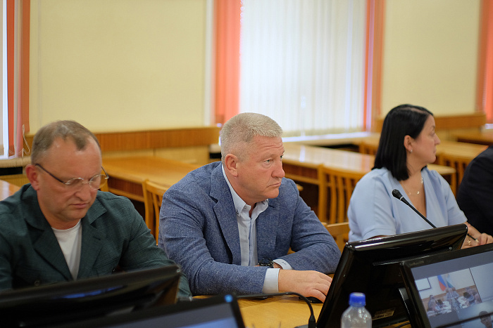 Александр Соколов обсудил с депутатами предстоящие поправки в бюджет