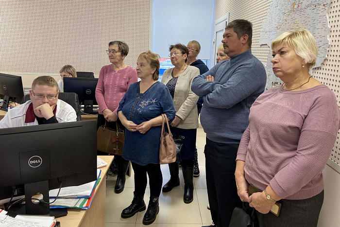 Представителям ветеранских организаций показали работу службы скорой медицинской помощи 