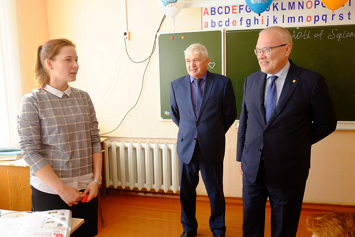 Школы районов региона участвуют в программе «Земский учитель»