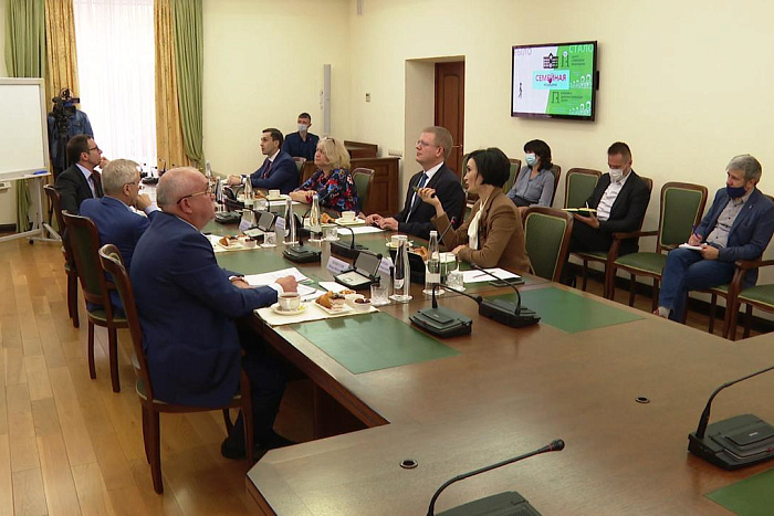Дмитрий Курдюмов во время рабочего визита в Белгород поделился опытом организации первичной медико-санитарной помощи 