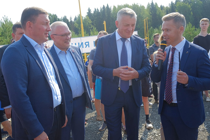 В еще одну слободу Кирова провели газ
