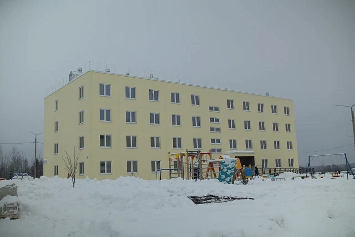 В Омутнинске построили 3 дома для переселения из аварийного жилья