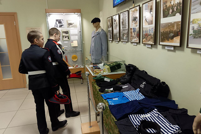 К Дню призывника в Кирове открылась выставка «Иду служить»