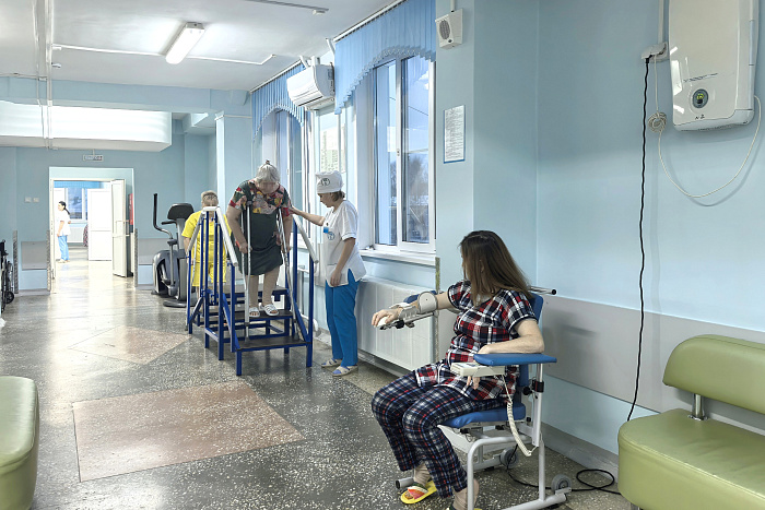 Общественники высоко оценили уровень условий для пациентов в Центре травматологии