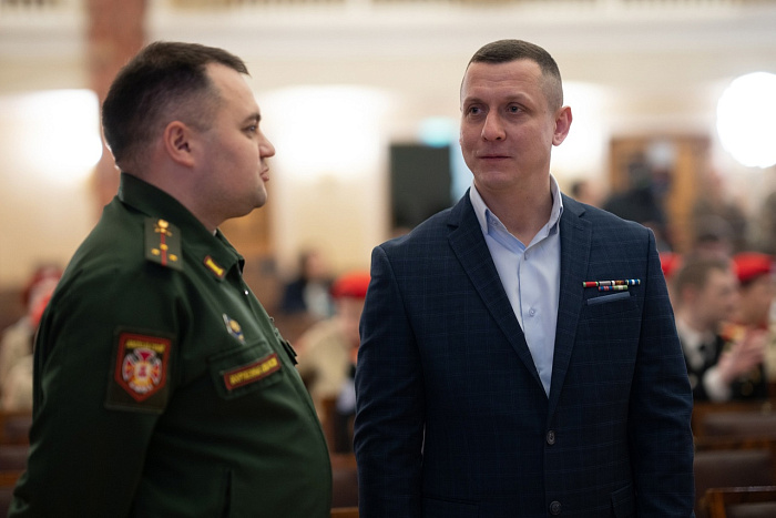 Стихи кировского ветерана вошли в сборник произведений героев СВО