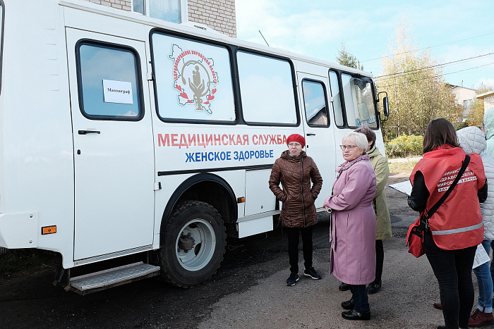 В деревне Денисовы Слободского района открыли новый ФАП и развернули «больничный городок»