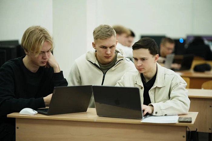 Более 200 кировских студентов участвуют в Интеллектуальной олимпиаде ПФО