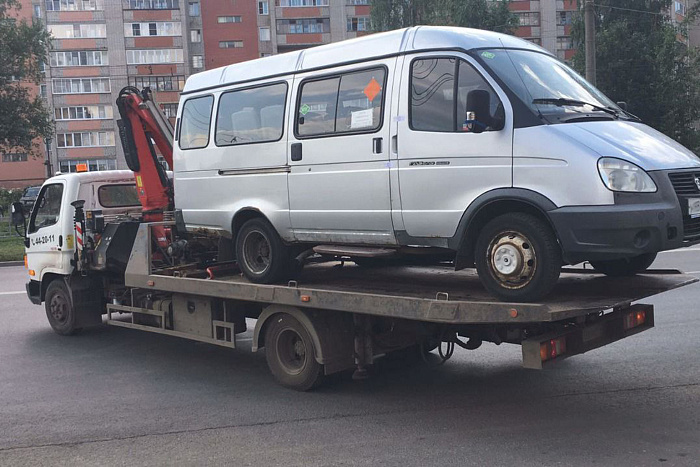 В Кирове прошел рейд по выявлению нелегальных перевозок пассажиров