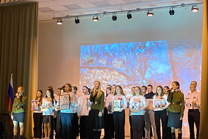 В кировских школах и техникумах проходят праздничные мероприятия, посвященные Дню Победы