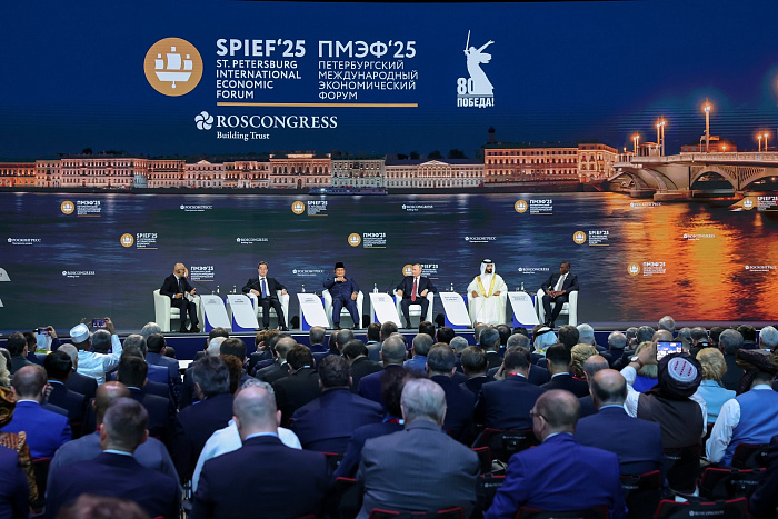 Владимир Путин обратился к участникам ПМЭФ-2025