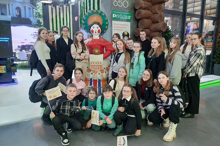 650 юных кировчан посетят выставку «Россия»
