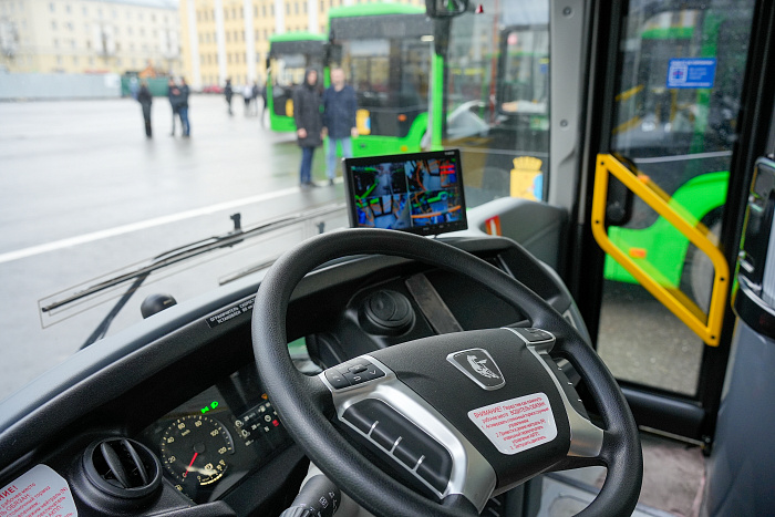 На маршруты города Кирова вышли новые автобусы
