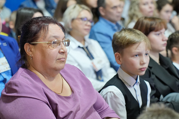 Состоялся первый форум замещающих семей Кировской области