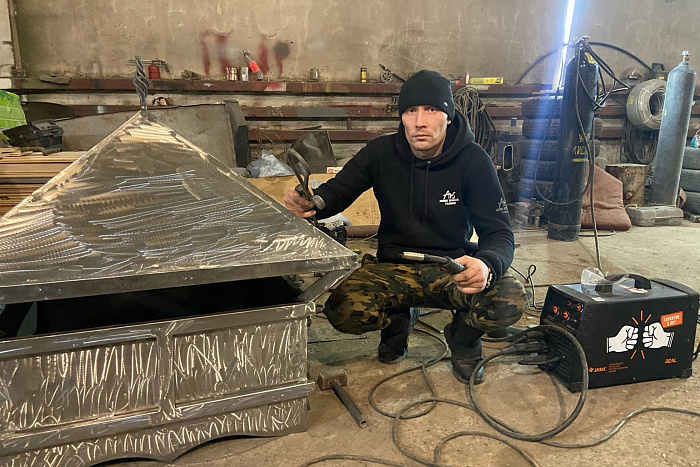 Социальный контракт помог жителю Яранска стать эксклюзивным сварщиком