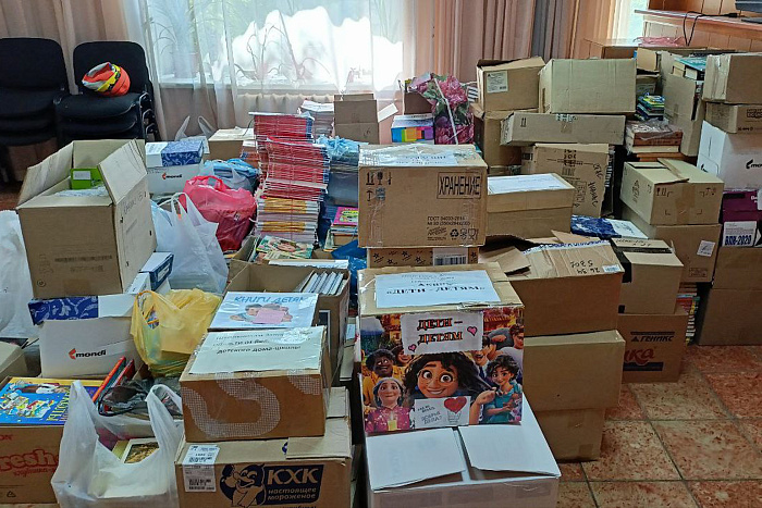 Образовательные организации Кировской области собрали более 4000 книг для школ подшефной территории