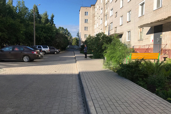 Минстрой России проверил работы по благоустройству дворов и общественных пространств в Кирове