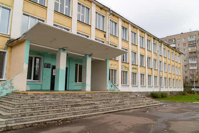 Ремонтные работы в школе № 53 города Кирова ведутся в соответствии с графиком