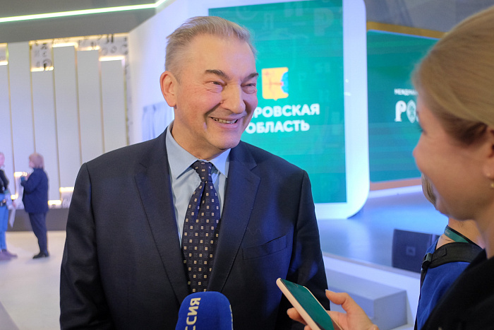 День Кировской области на ВДНХ посетил Владислав Третьяк 