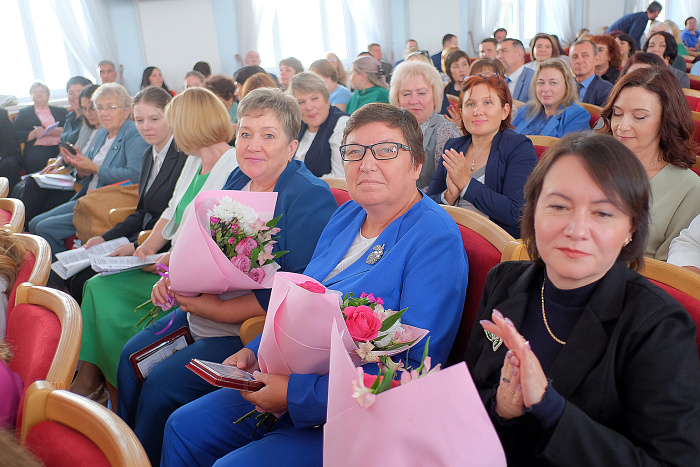 Кировских педагогов будут поощрять за поступивших в местные вузы выпускников 