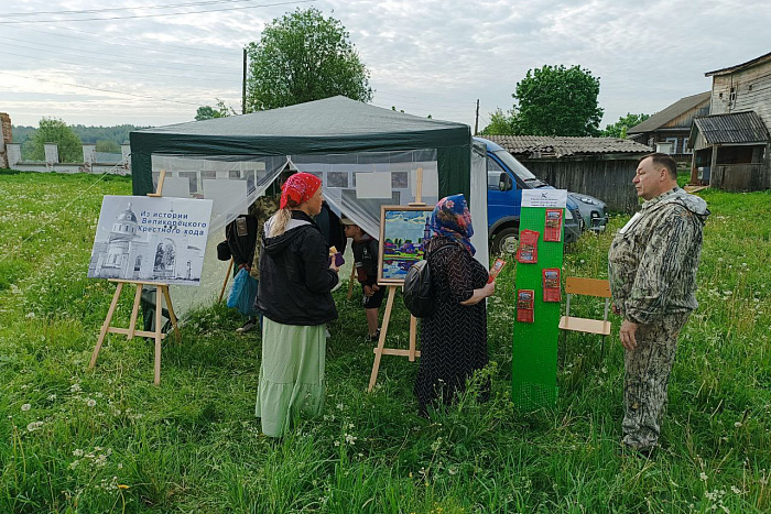 Для паломников Великорецкого крестного хода открыли уникальную выставку