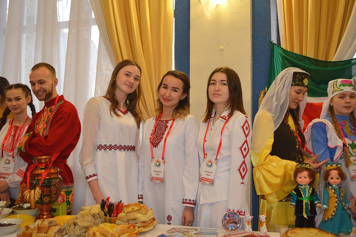 В Кирове состоялся Фестиваль национальных культур медицинских и фармацевтических вузов России