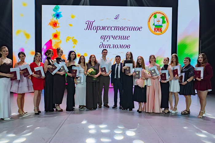 Почти 900 человек пополнили ряды средних медицинских работников Кировской области